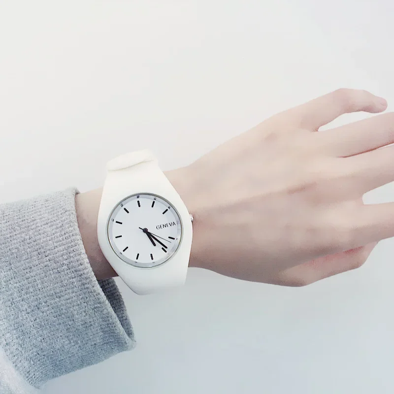 Silicone Band Women - Jam Tangan Pria Jam Tangan Santai